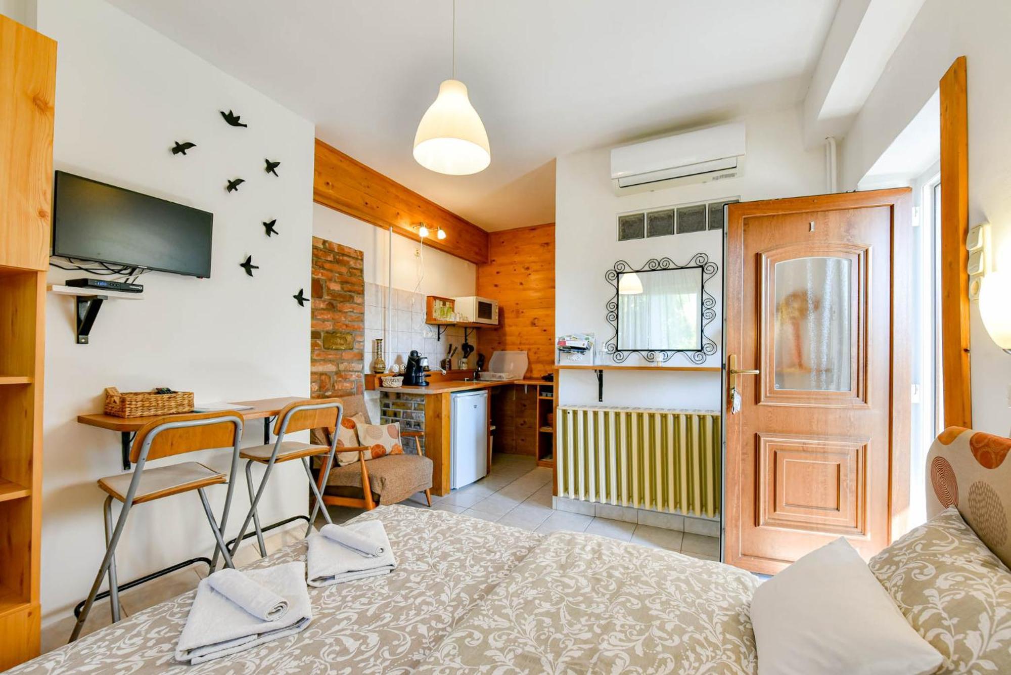 Fekete Rigo Vendeghaz Apartment Egerszalok